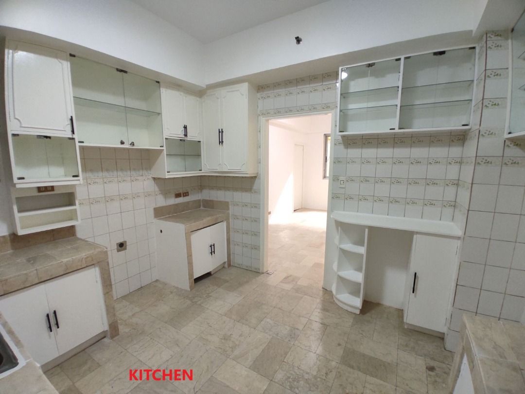 For Sale Condo in Binondo, Tomas Mapua Street near Ongpin 3 Bedrooms