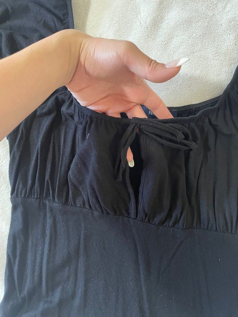 Forever 21 Top (Category: Blouses) located in Las Pinas. Submitted by polinegrc (Listing ID 1213613759, Image 2). Description: strechable fabric medium size no flaws no ww.