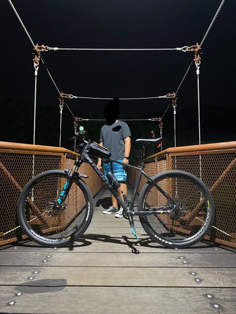 2022 Giant Talon 1 Mountain Bike 29er + Dropper Post (auto adjust seat