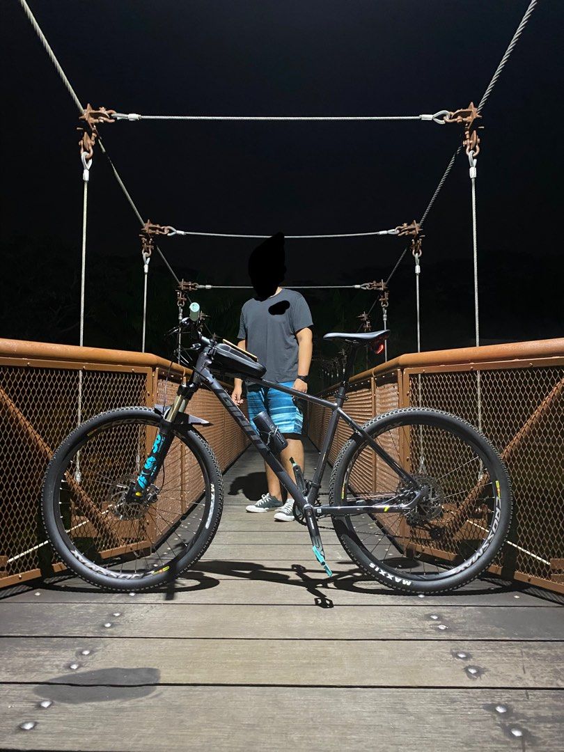 2022 Giant Talon 1 Mountain Bike 29er + Dropper Post (auto adjust seat