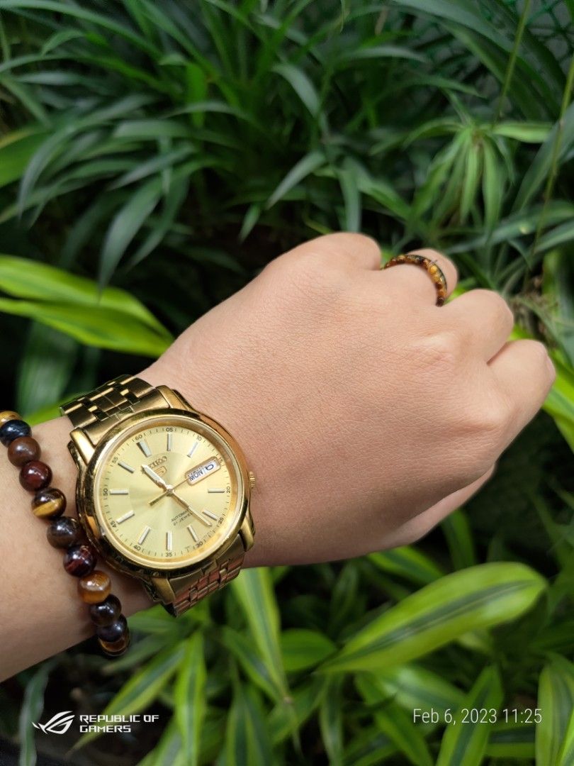 CARLIEN Men's 3D Engraved Dragon Big Face Gold Watch India | Ubuy