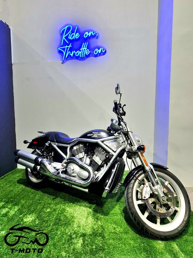 HARLEY DAVIDSON VRSCR STREET ROD STREET ROD LOW MILEAGE T MOTO