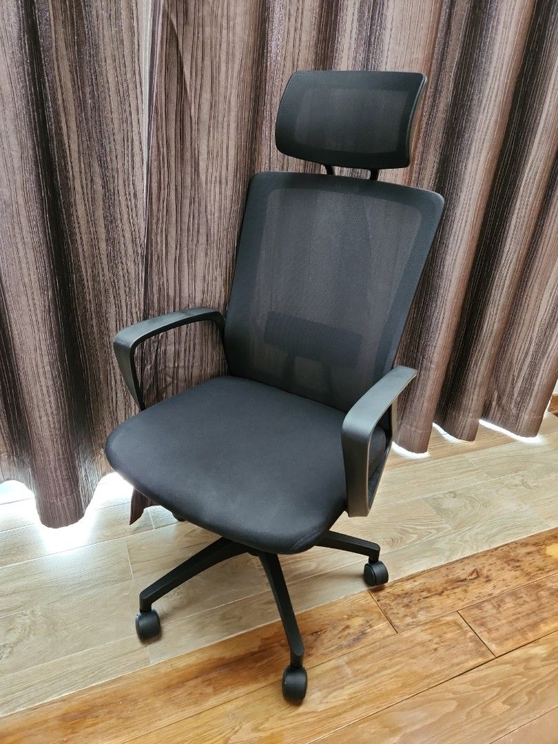 Hipvan sales office chair