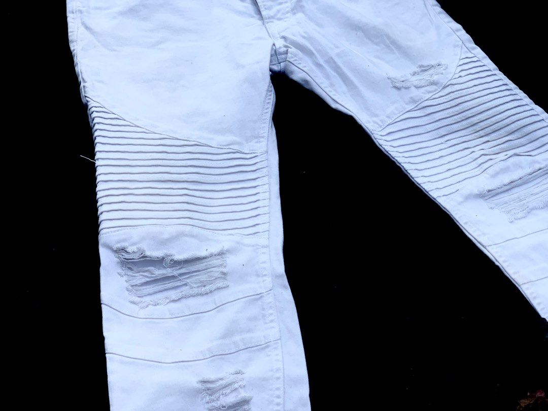 HOT H M White Skinny Ripped Biker Jeans Fesyen Pria Pakaian Bawahan di Carousell