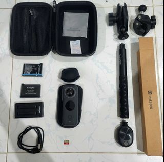Insta360 One X2 + Accessories (PRICE NON-NEGO)