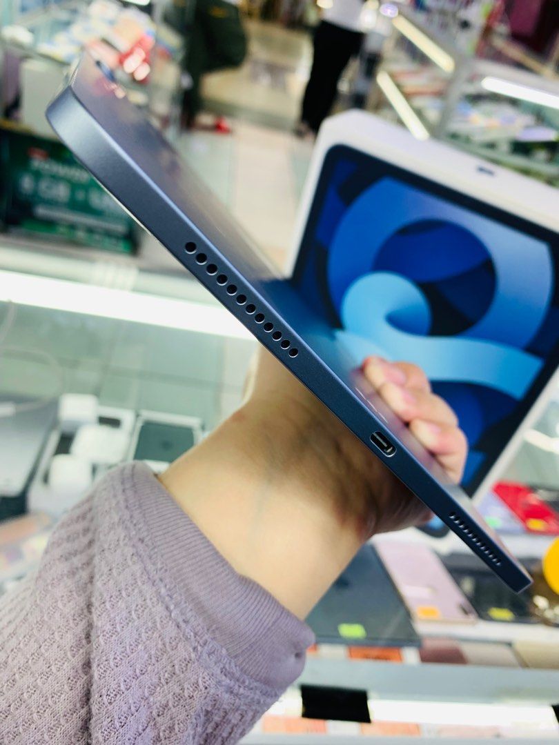 ipad air 4 64gb (Category: iPad) located in San Juan City. Submitted by jalailahmamosaca (Listing ID 1213689883, Image 3). Description: iPad Air 4 64GB WiFi Color sky blue No issue No dents complate packge same sirial box 📍SAN JUAN GREEENHILLS WE HAVE PHYSICAL STORE ✅ We accept Trade in ✅ We also buy any kind of gadgets like laptop, iPad, iPhone, table & Samsung. pm for more inquire 📞09125890826 See less.