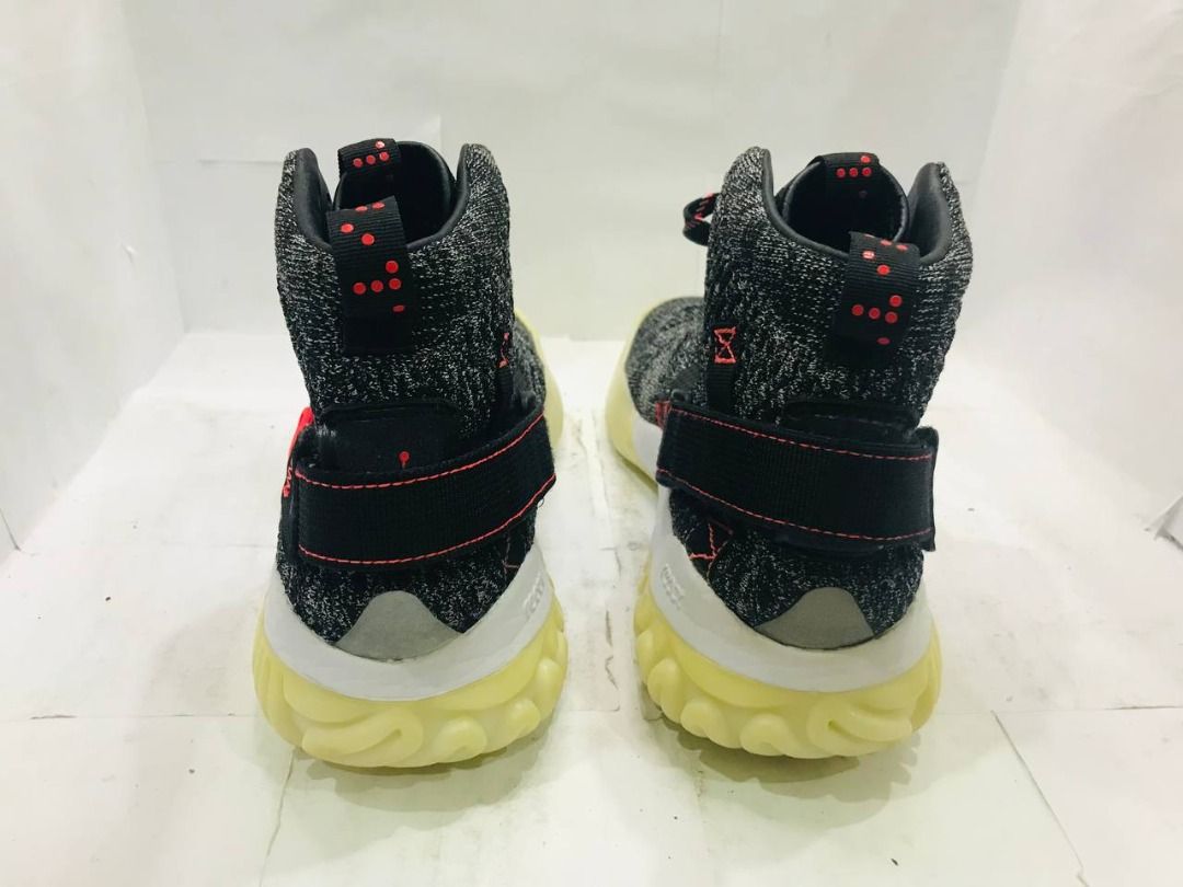 Jordan apex react black hot sale