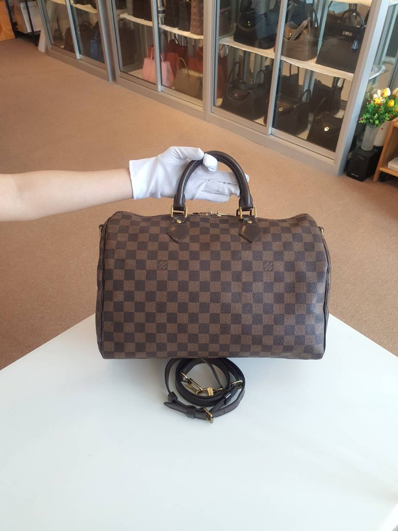 Louis Vuitton, a damier ebene 'Speedy 35' handbag, 2012. - Bukowskis
