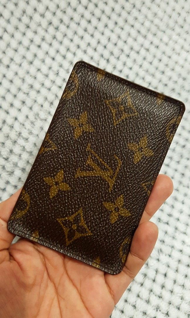 LV Card holder, Women's Fashion, Bags & Wallets, Wallets & Card Holders on  Carousell