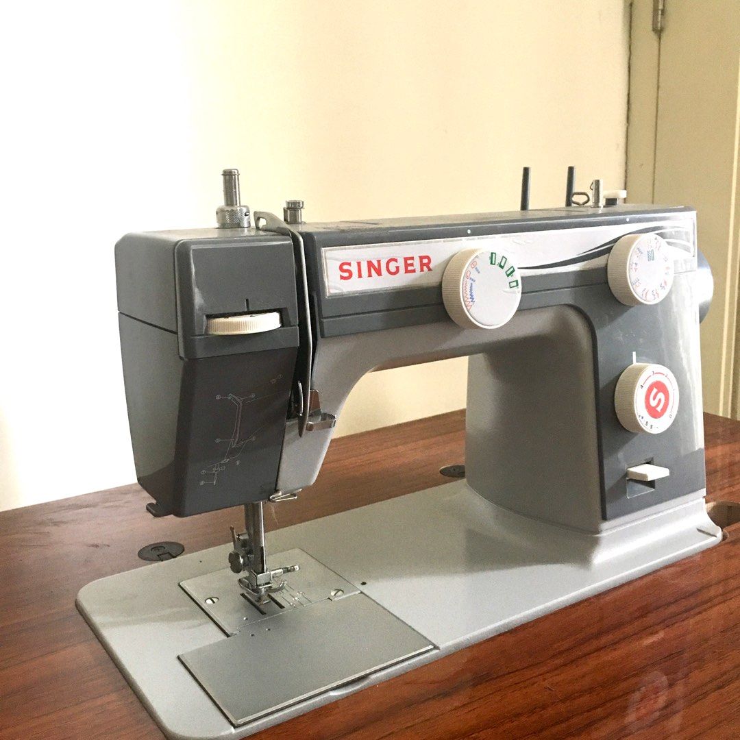 MESIN JAHIT MERK SINGER 984, Desain & Kerajinan Tangan, Alat & Bahan