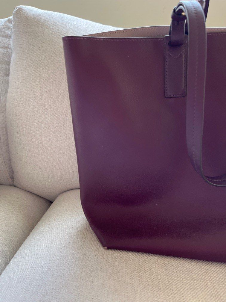 Michael Kors bag in Burgundy, Luxury, Bags & Wallets on Carousell