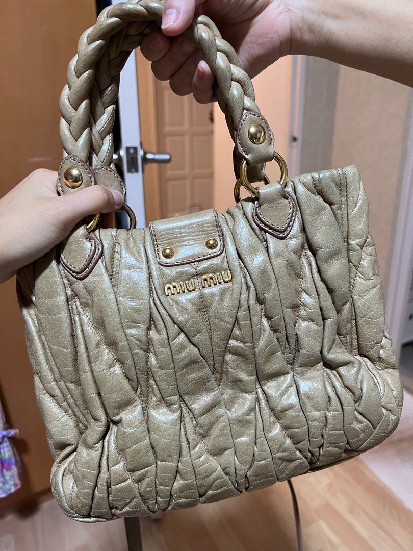 Matelasse miu miu store bag