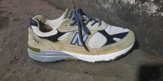 Nb 993