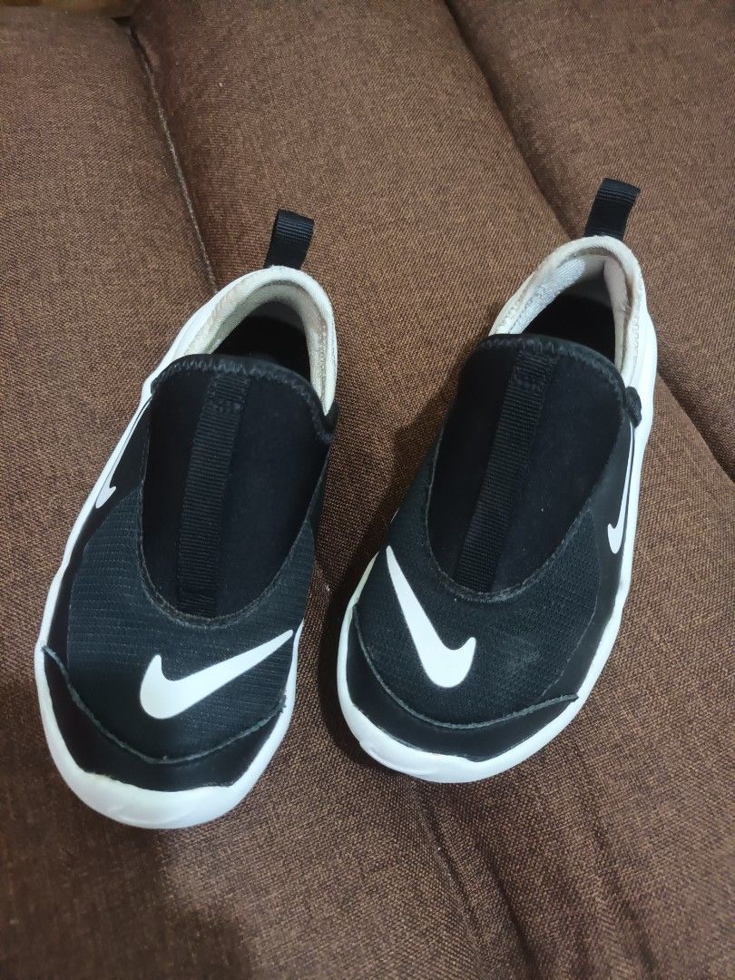 Nike Lil Swoosh Toddler Shoes 10c Babies Kids Babies Kids Fashion on Carousell