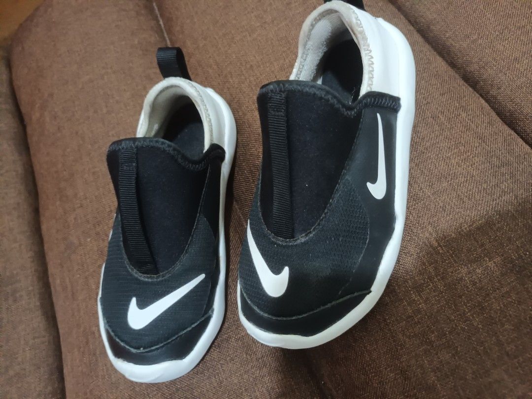 Nike lil swoosh shoes shop
