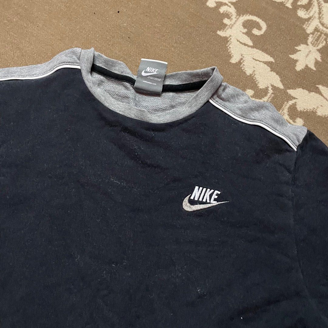 Nike Sweatshirt, Men's Fashion, Tops & Sets, Tshirts & Polo Shirts