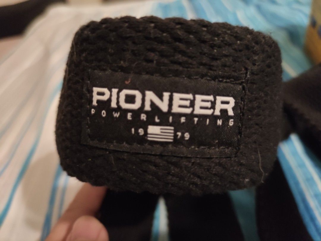 Pioneer Heavy Duty Figure 8 Lifting Straps, Sports Equipment, Exercise