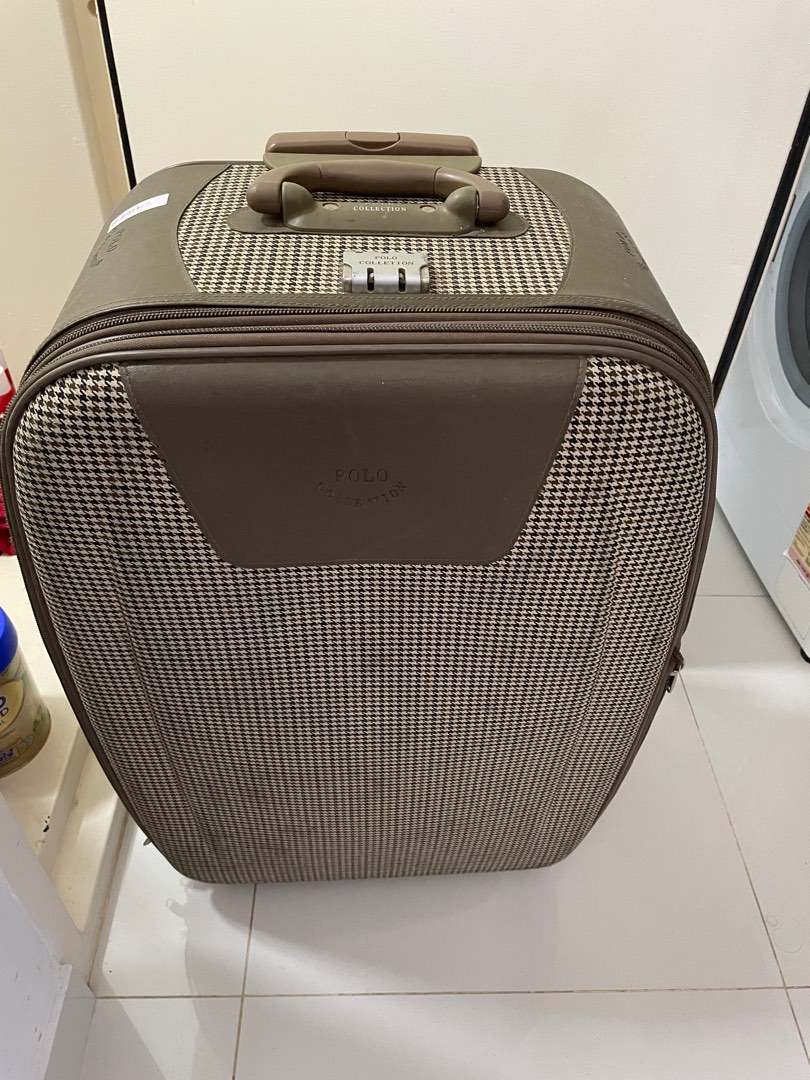 Tresmode Curve Black 16-inch Check-in Luggage Bag