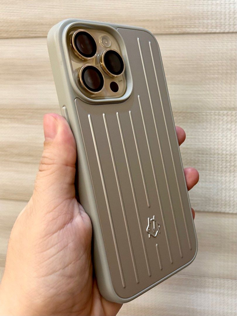 限定品 RIMOWA PRO iPhone 15 15 Proケース Pro シルバー アルミニウム shinei-sw.jp
