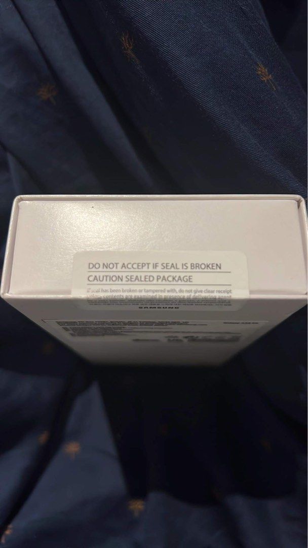 SAMSUNG A33 5G 128gb 8ram (Category: Samsung) located in Angeles City. Submitted by truehawk_95a40c (Listing ID 1213583185, Image 2). Description: BRANDNEW SEALED 15k nalang SRP:21,990 PM me pwede meet up and COD.