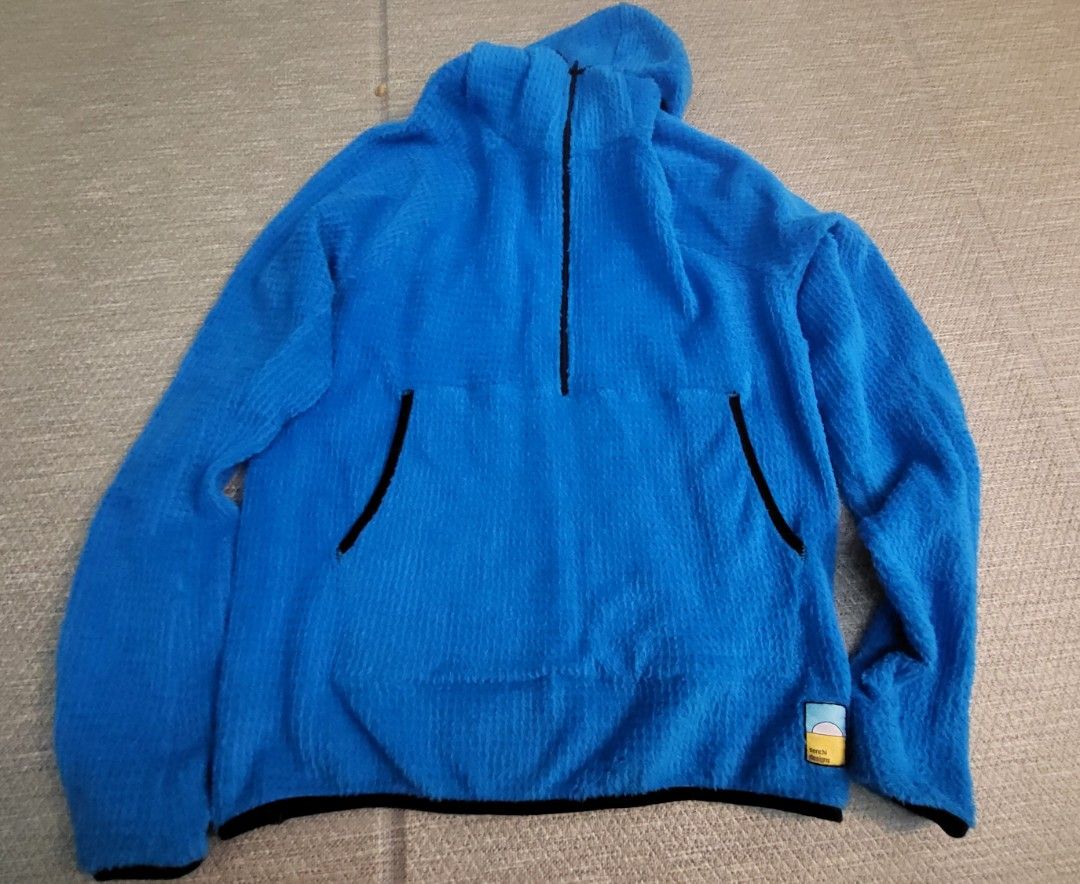 Senchi designs Merlin hoodie size S