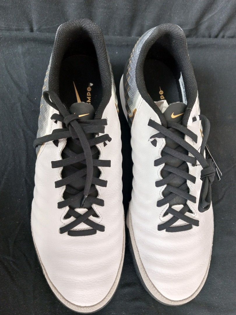 kasut futsal nike tiempo