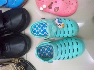 Sepatu sendal