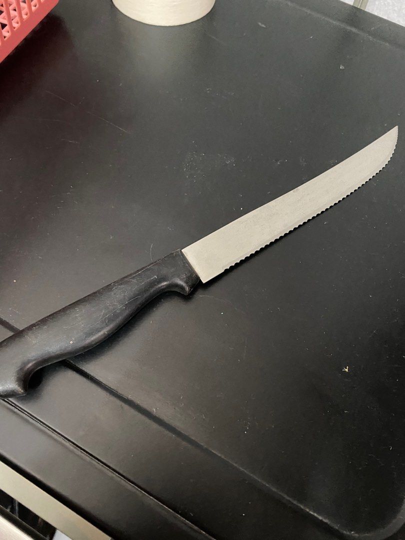 Serrated cake knife, Furniture & Home Living, Kitchenware & Tableware