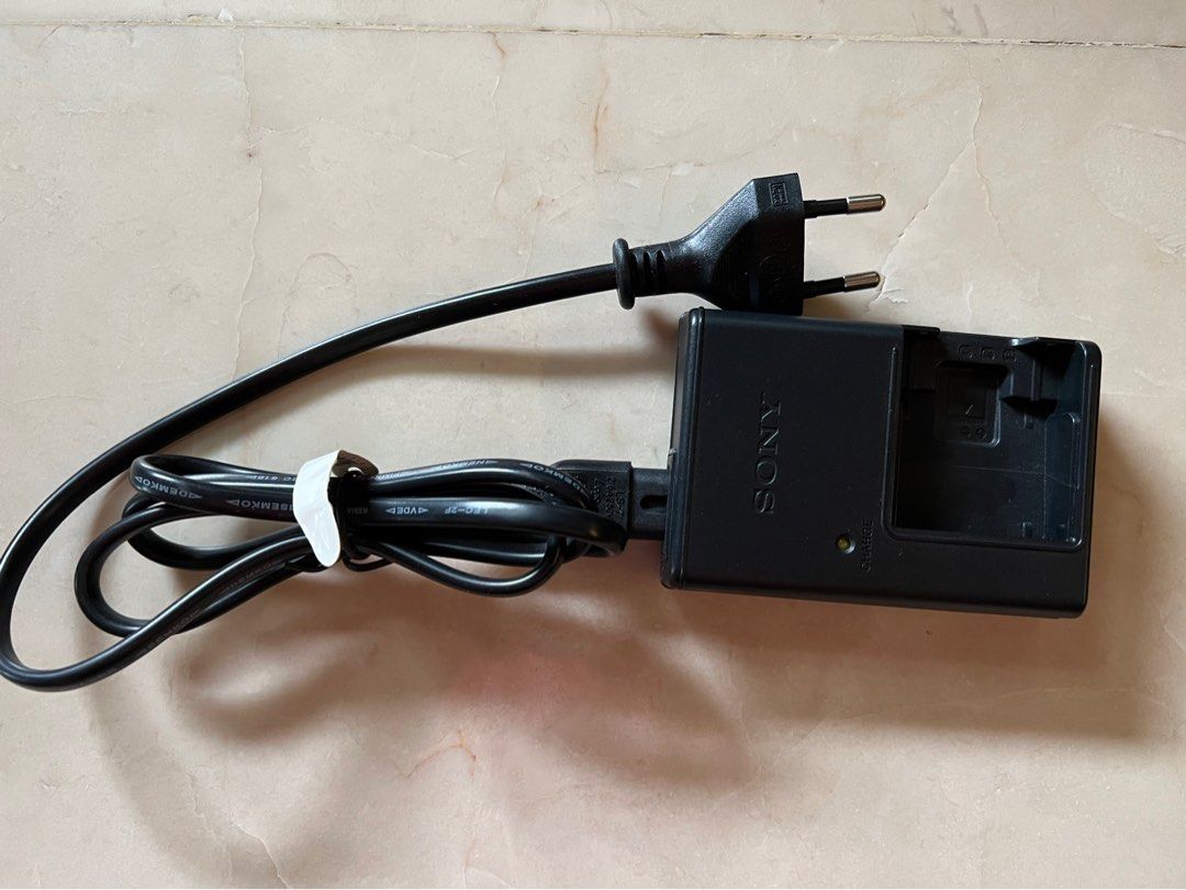 Sony Camera Battery Charger, Mobile Phones & Gadgets, Mobile & Gadget Accessories, Chargers