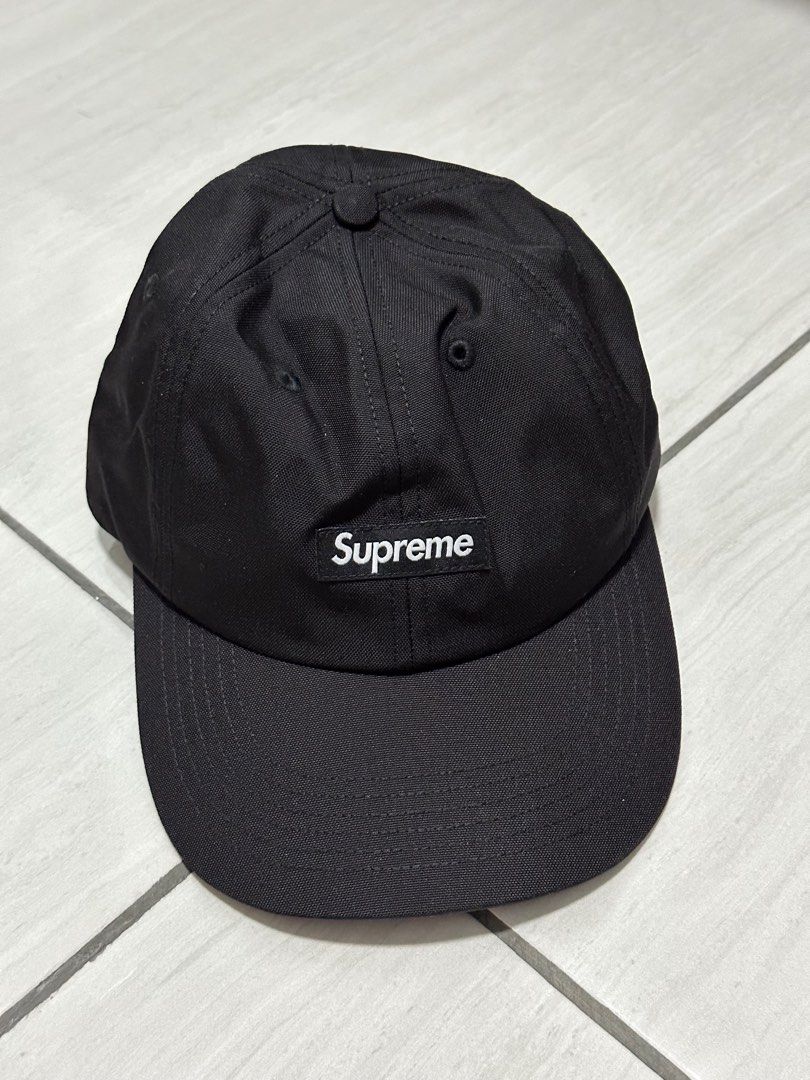 Supreme small logo top