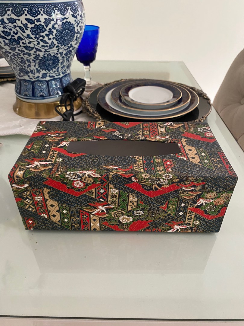 Tissue Holder, Furniture & Home Living, Kitchenware & Tableware, Towels, Napkins & Holders on