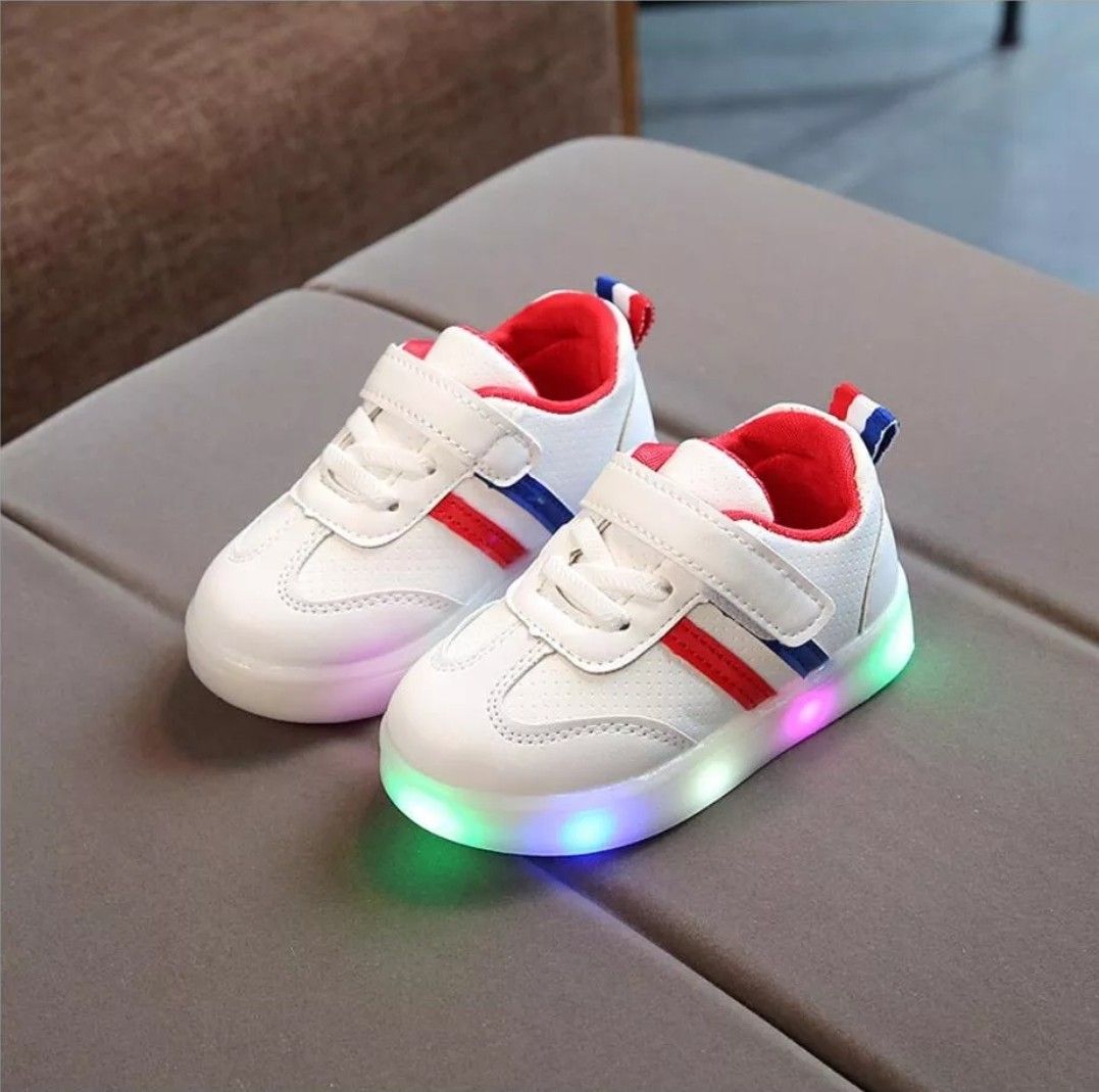 Toddler shoes with lights