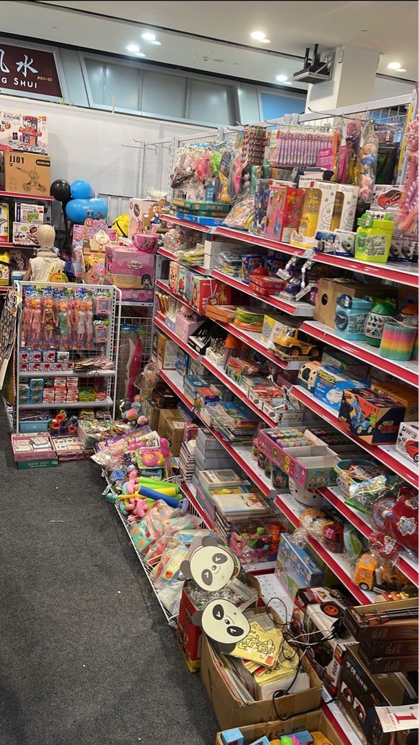 Toys and soft toys warehouse sales
