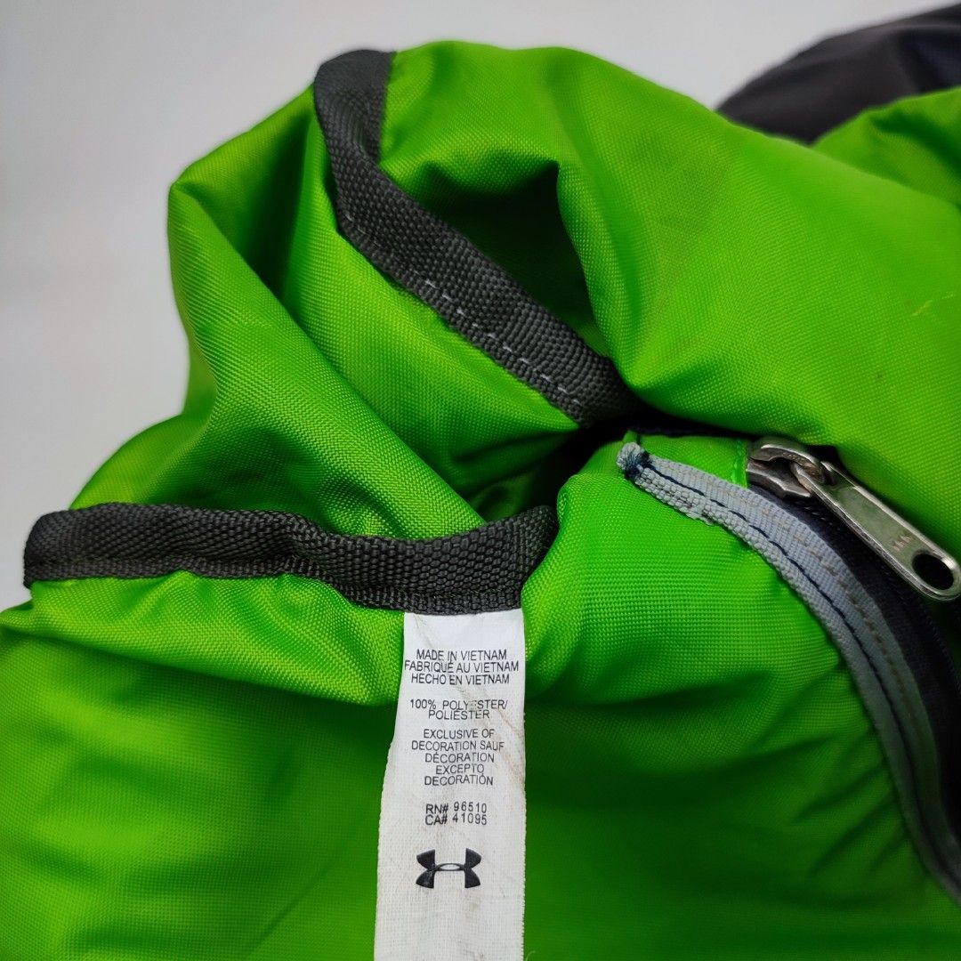Under armour backpack, Fesyen Pria, Tas & Dompet , Ransel di Carousell
