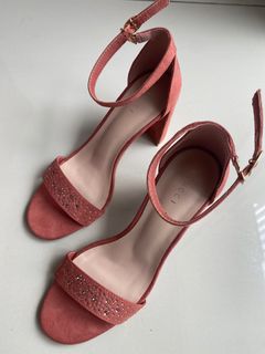 (Category: ) located in . Submitted by preloved_niniy (Listing ID 1213744619, Image 1). Description: .