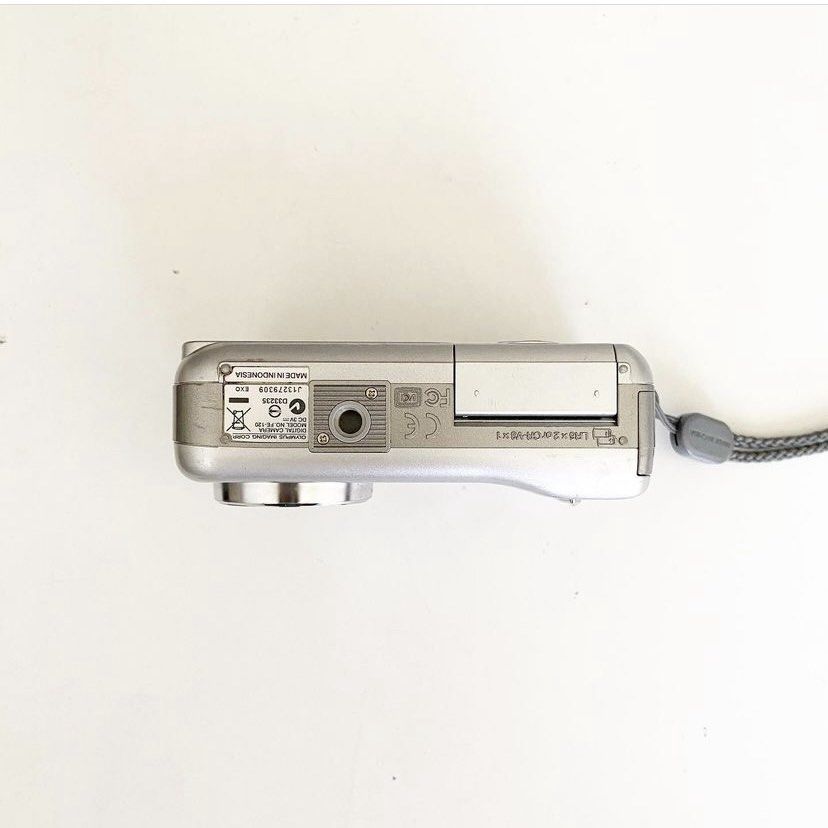 Vintage Olympus FE120 Digital Camera Digicam, Photography, Cameras on