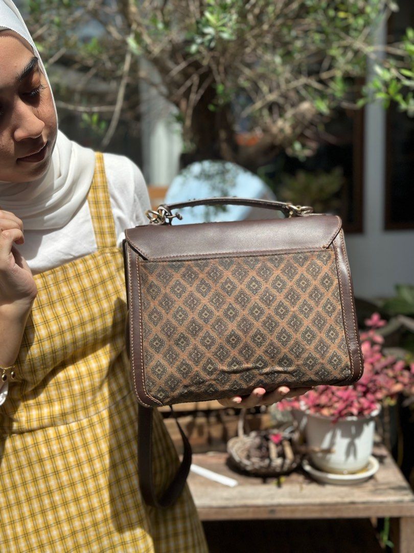 Vintage valentino handbags 2025