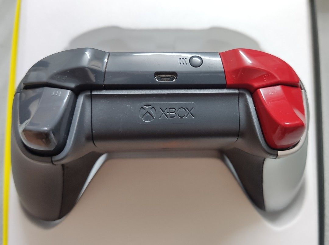 Xbox one clearance controller cyberpunk edition