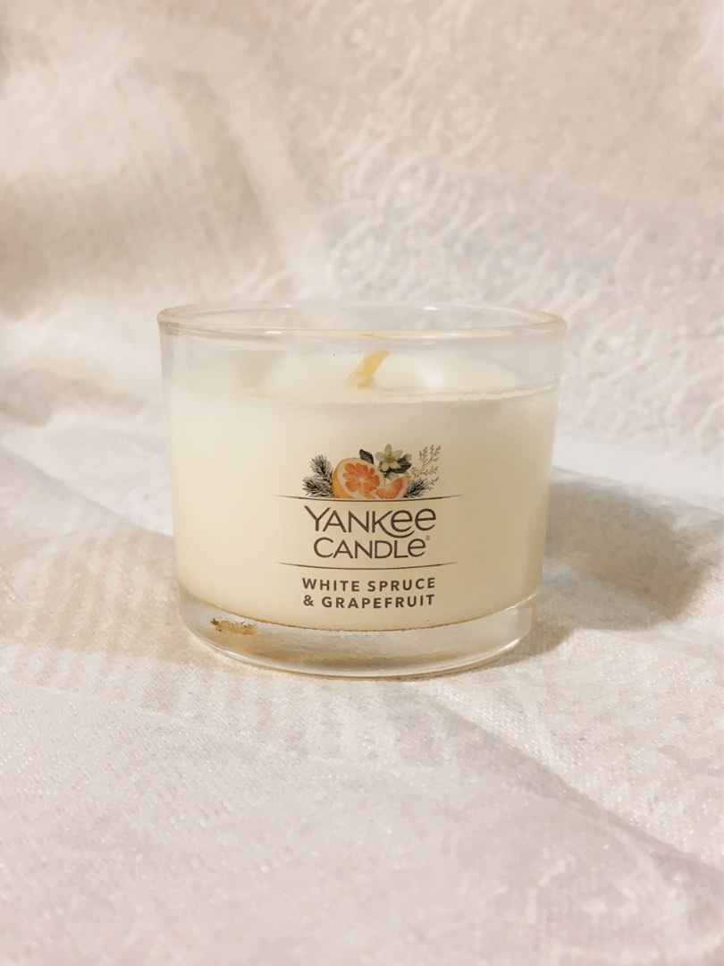 Yankee candle White spruce and grapefruit 香薰蠟燭小蠟燭, 傢俬＆家居, 家居香薰- Carousell