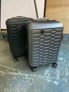 CABIN 20” 手提行李 Collection item 1