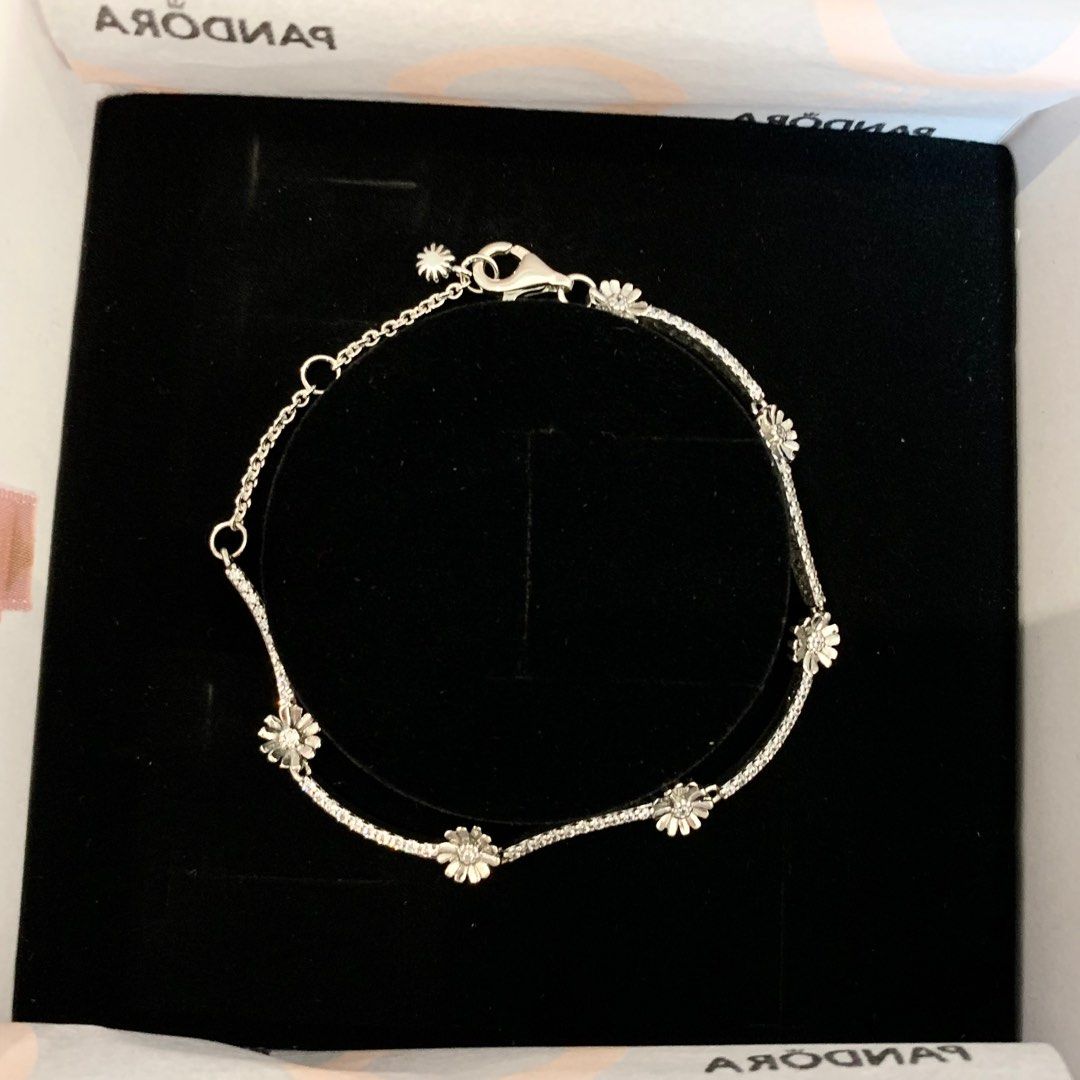 Sparkling daisy deals flower bracelet pandora