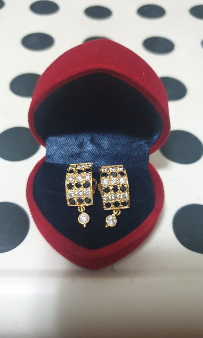 White stone gold ear studs online