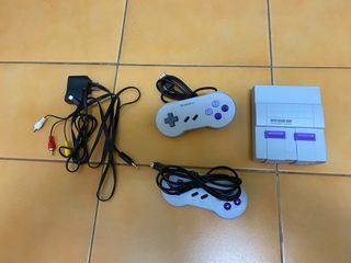 超級任天堂造型遊戲機