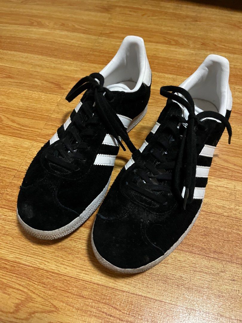 ADIDAS Black Gazelle, Men's Fashion, Footwear, Sneakers on Carousell