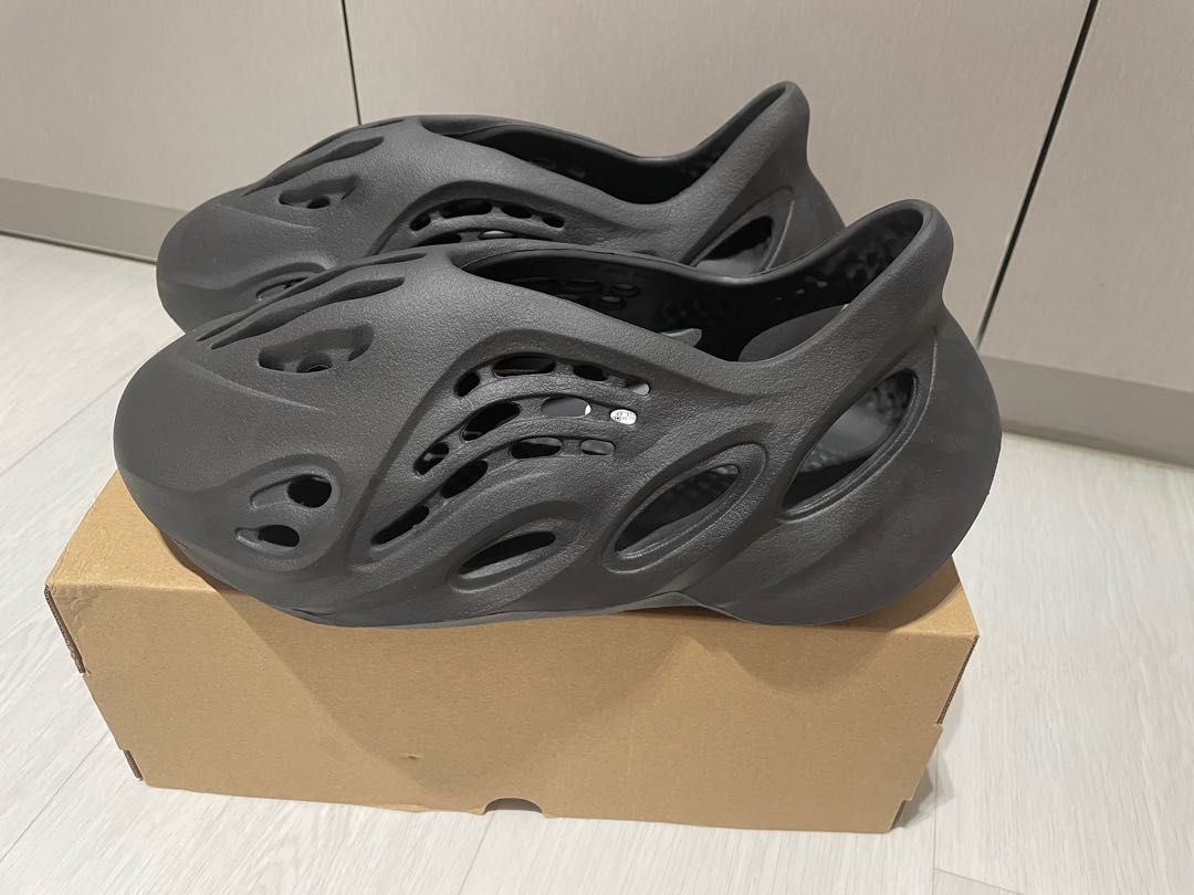 adidas foam runner black