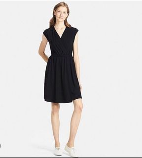 ANN2065: uniqlo S size deep v dress/ uniqlo casual dark brown short dress