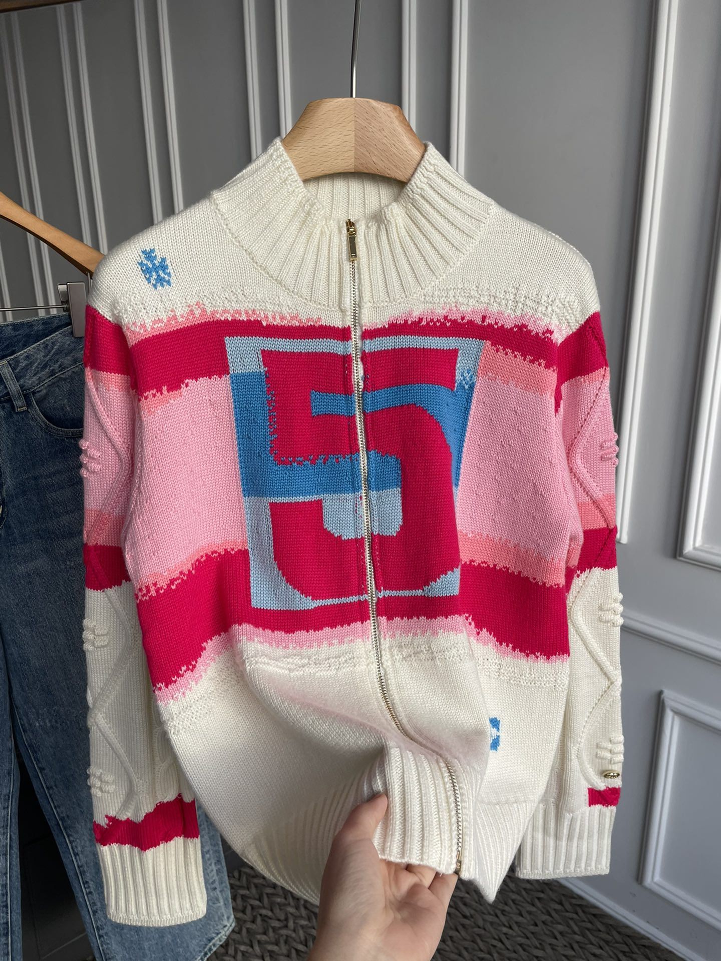 Authentic chanel sweatshirt