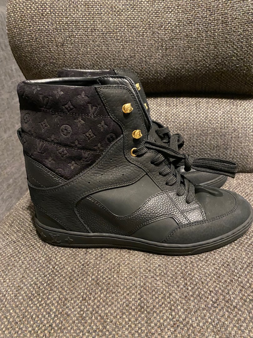 Authentic Louis Vuitton Black Monogram Leather Wedge Sneakers, Women's  Fashion, Footwear, Boots on Carousell