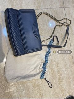 TerlebihBeli  NWT Tory Burch Fleming Soft Small Convertible Shoulder Bag,  Women's Fashion, Bags & Wallets, Purses & Pouches on Carousell