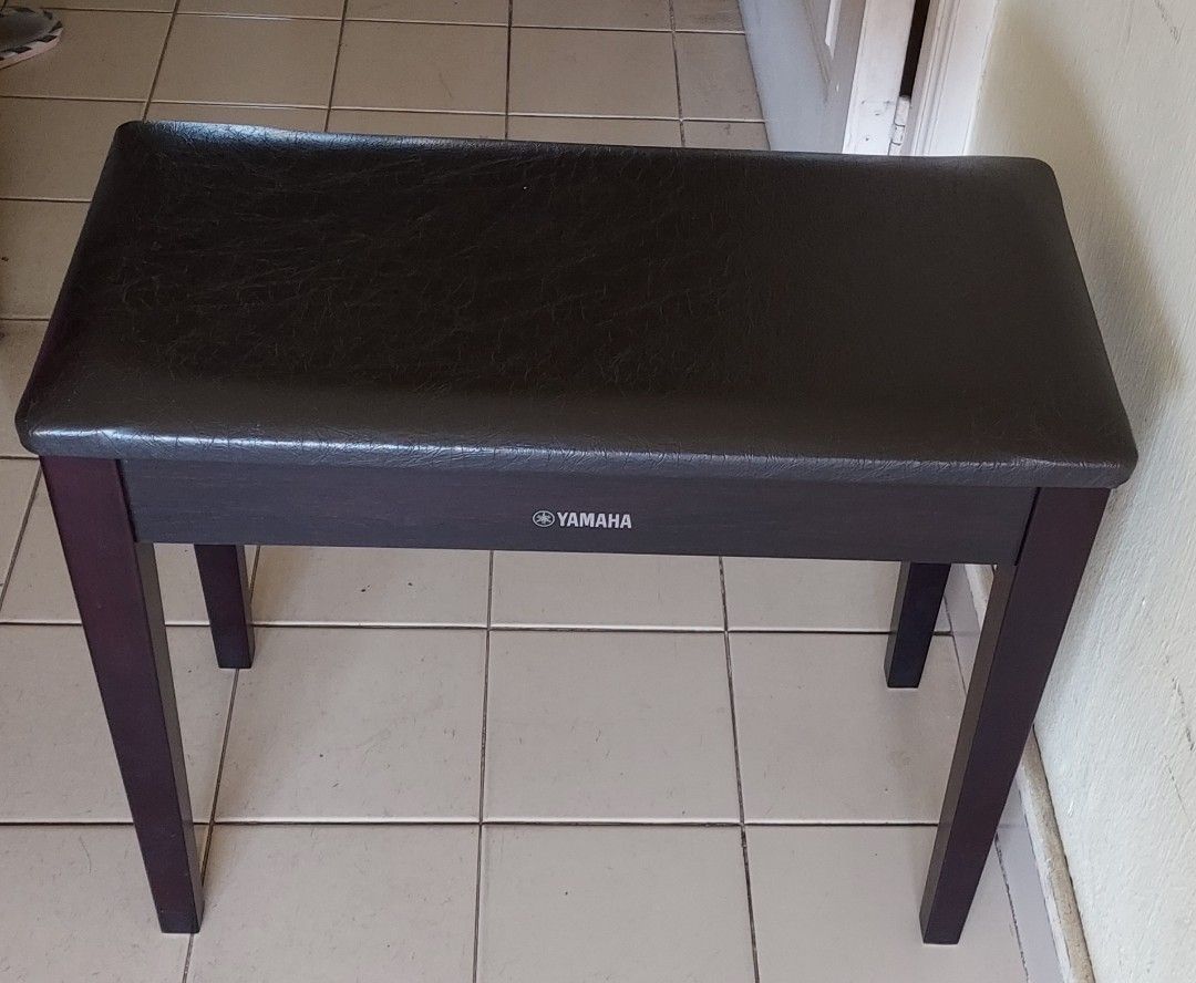 Authentic Yamaha piano chair, Hobbies & Toys, Music & Media, Music